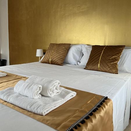 Genova Gold Rooms Eksteriør bilde