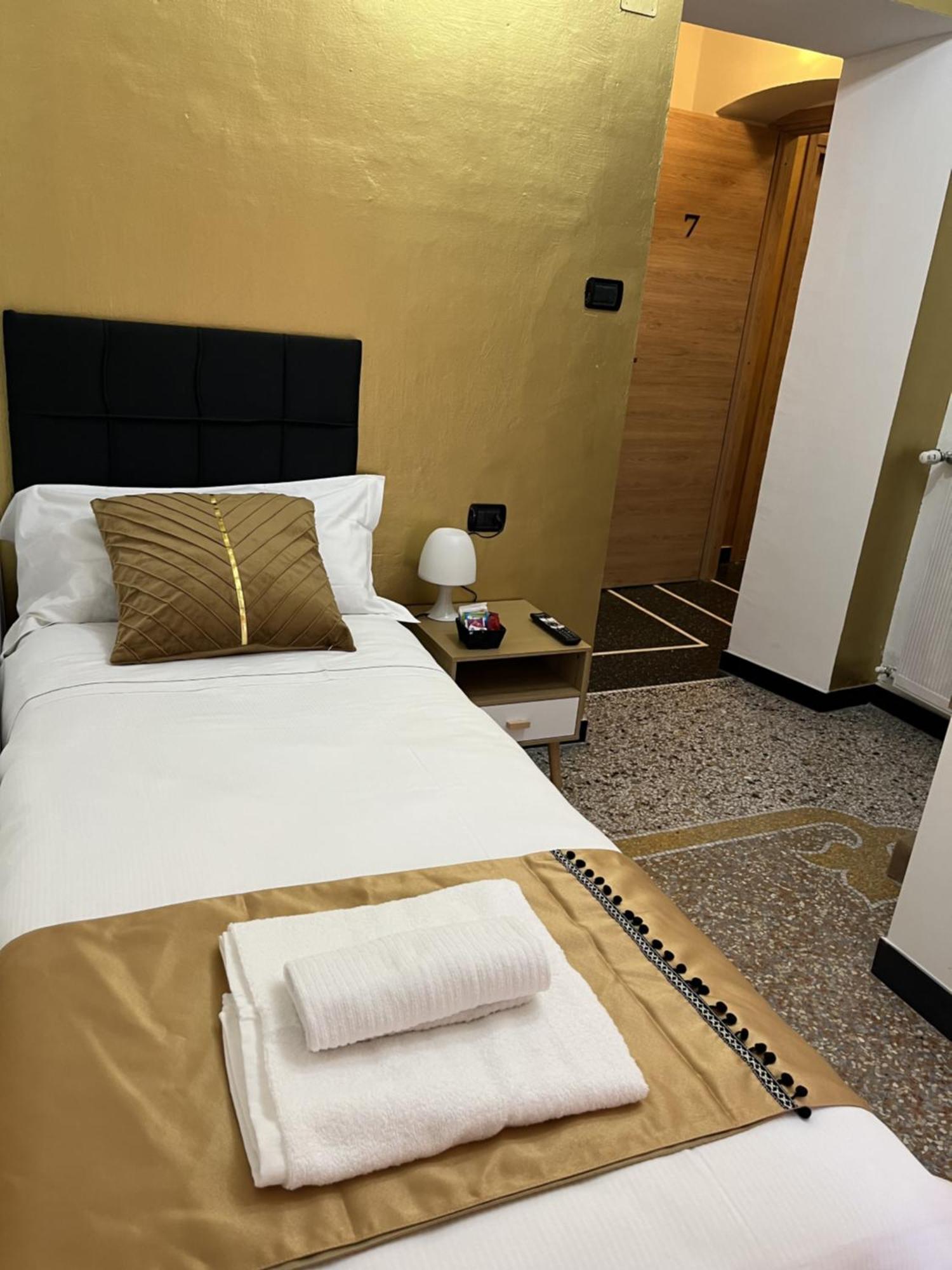 Genova Gold Rooms Rom bilde