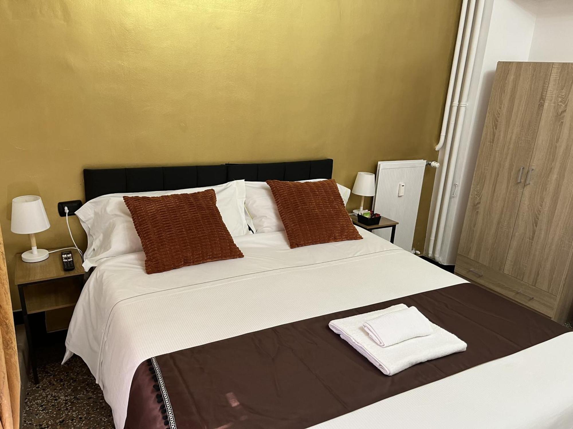 Genova Gold Rooms Eksteriør bilde